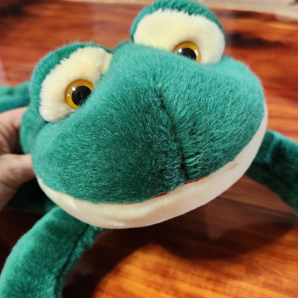 Vintage Russ Tree Frog Plush Fleegle Stuffed Animal Toy Pet Soft Cuddling